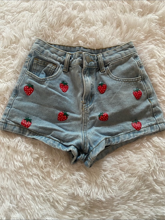 SHEIN Other - EUC Light Blue Teen Denim Shorts With Strawberries, Size 12/13
